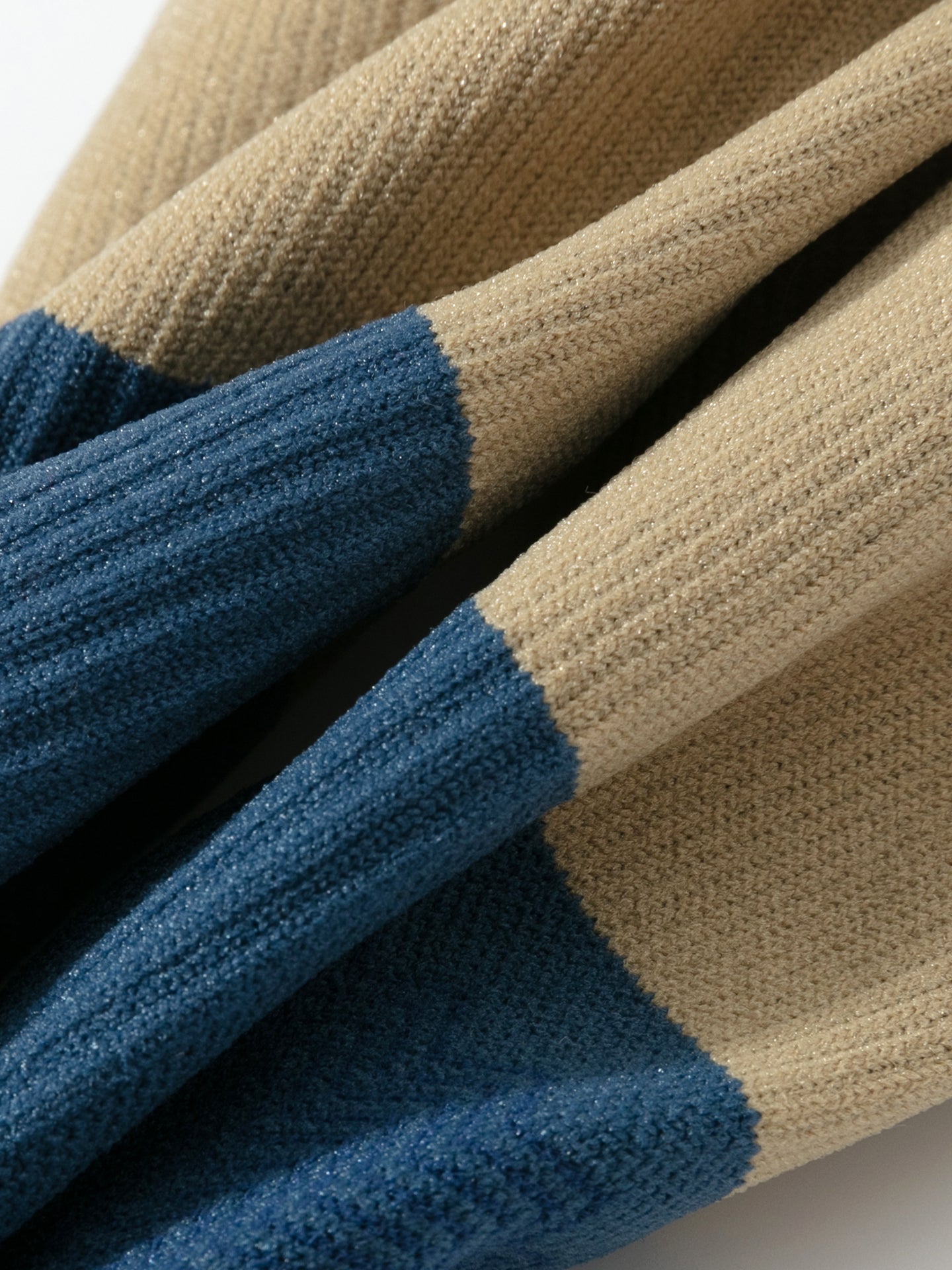 Contrast Color Sport Crew Sock