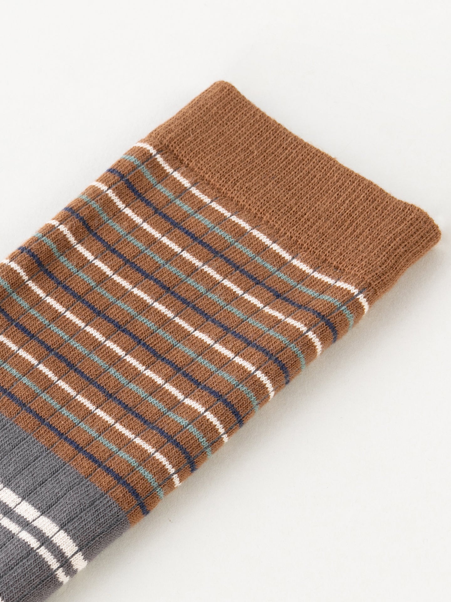 Contrast Stripe Calf Socks Box