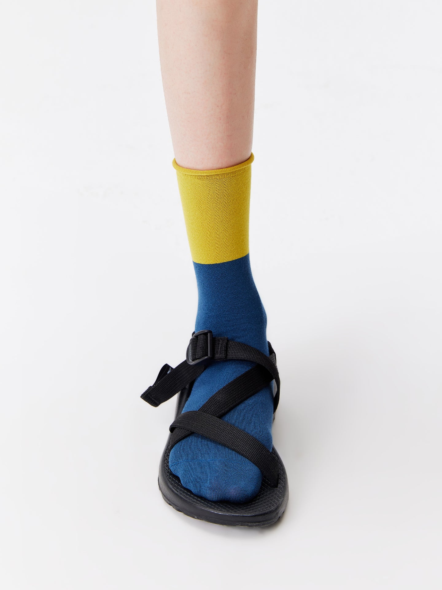 Contrast Trim Silk Blend Crew Socks