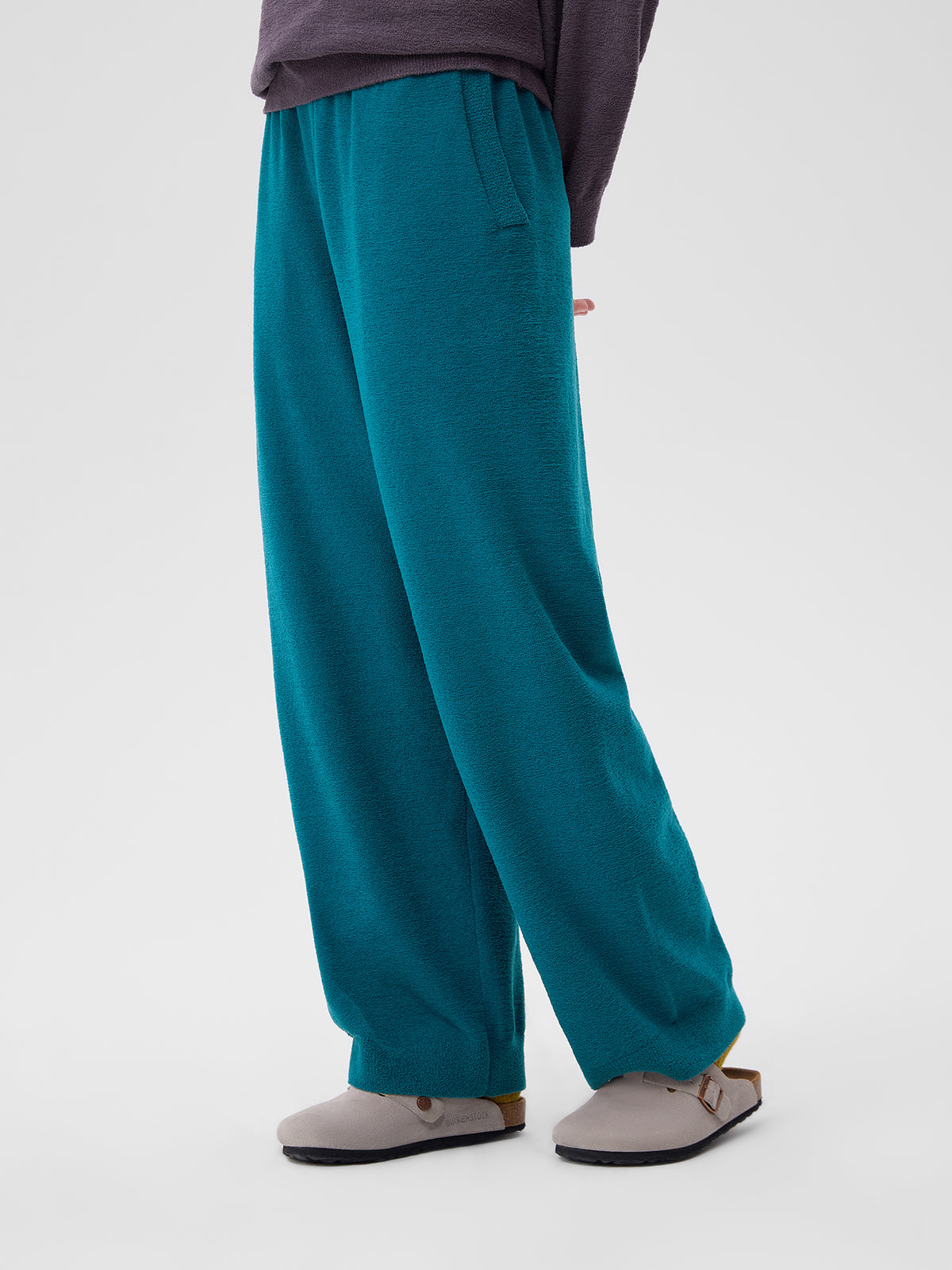 Contrasting-Color Pocketed Lightweight Fleece Loungewear