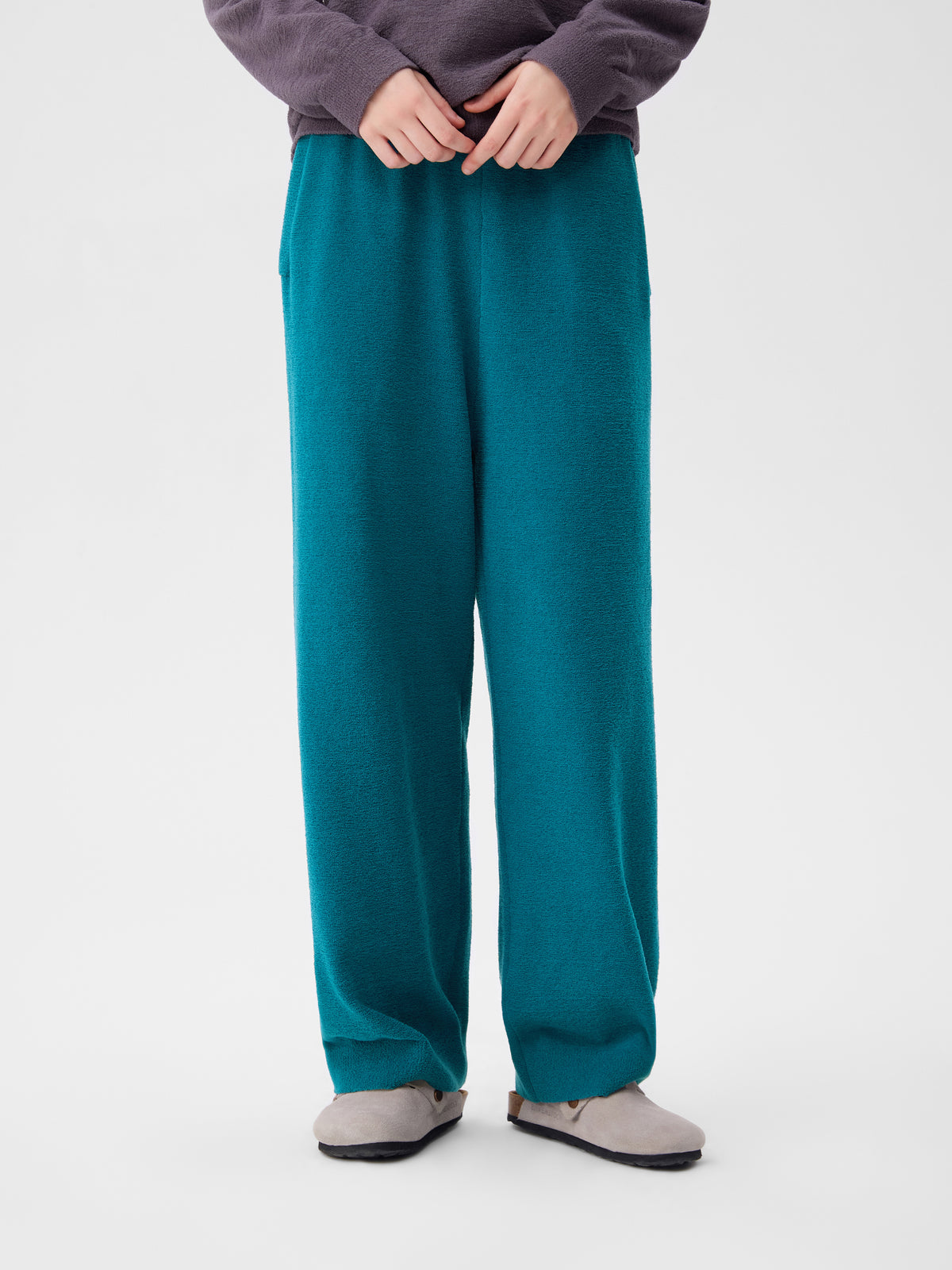Contrasting-Color Pocketed Lightweight Fleece Loungewear