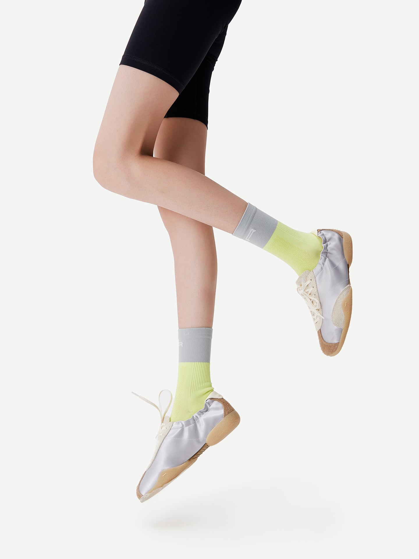 Contrast Color Sport Crew Sock