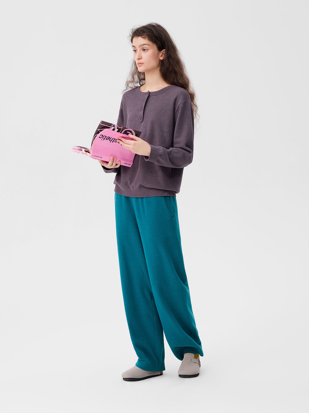 Contrasting-Color Pocketed Lightweight Fleece Loungewear