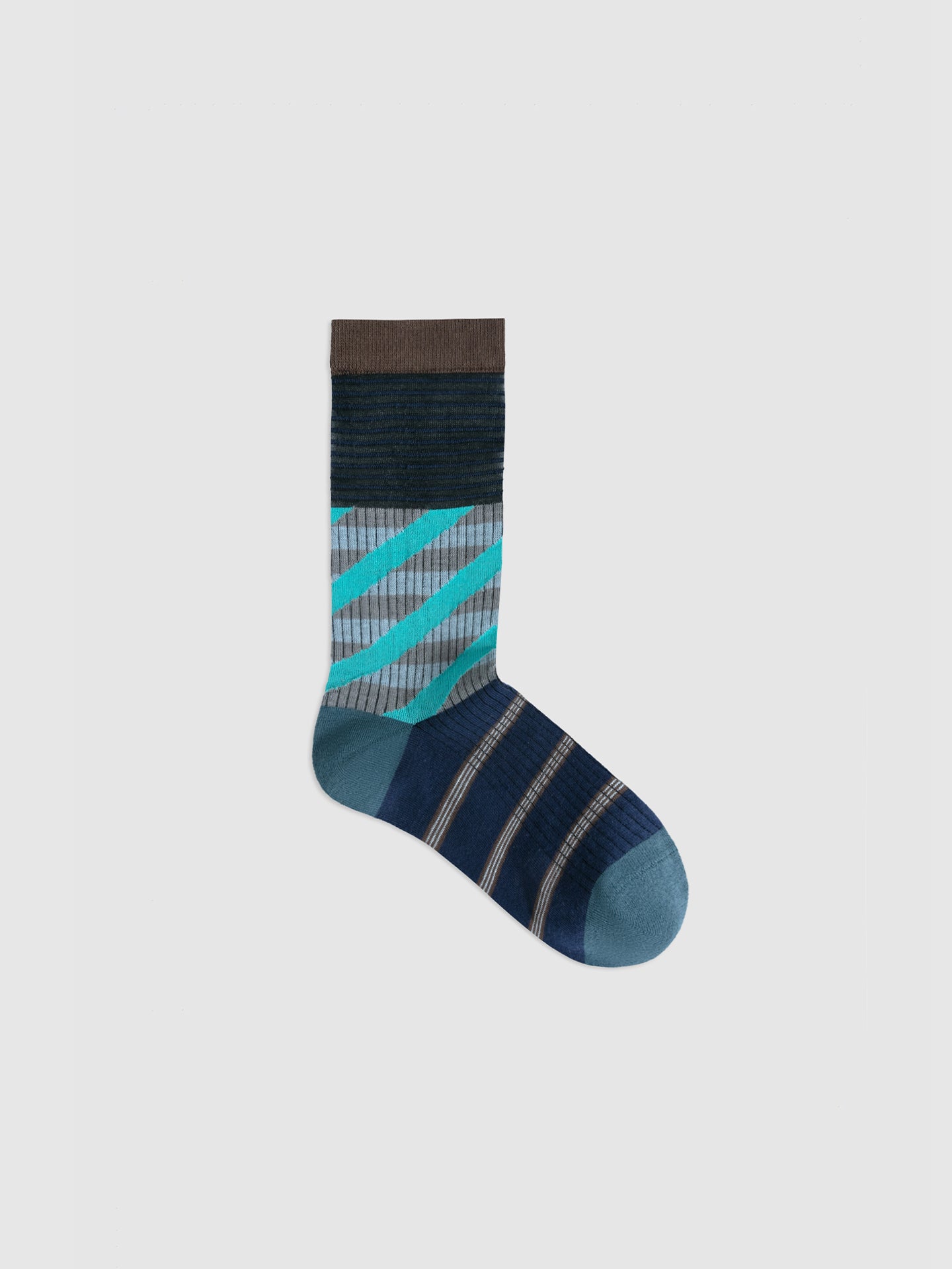 Diagonal Stripe Crew Socks