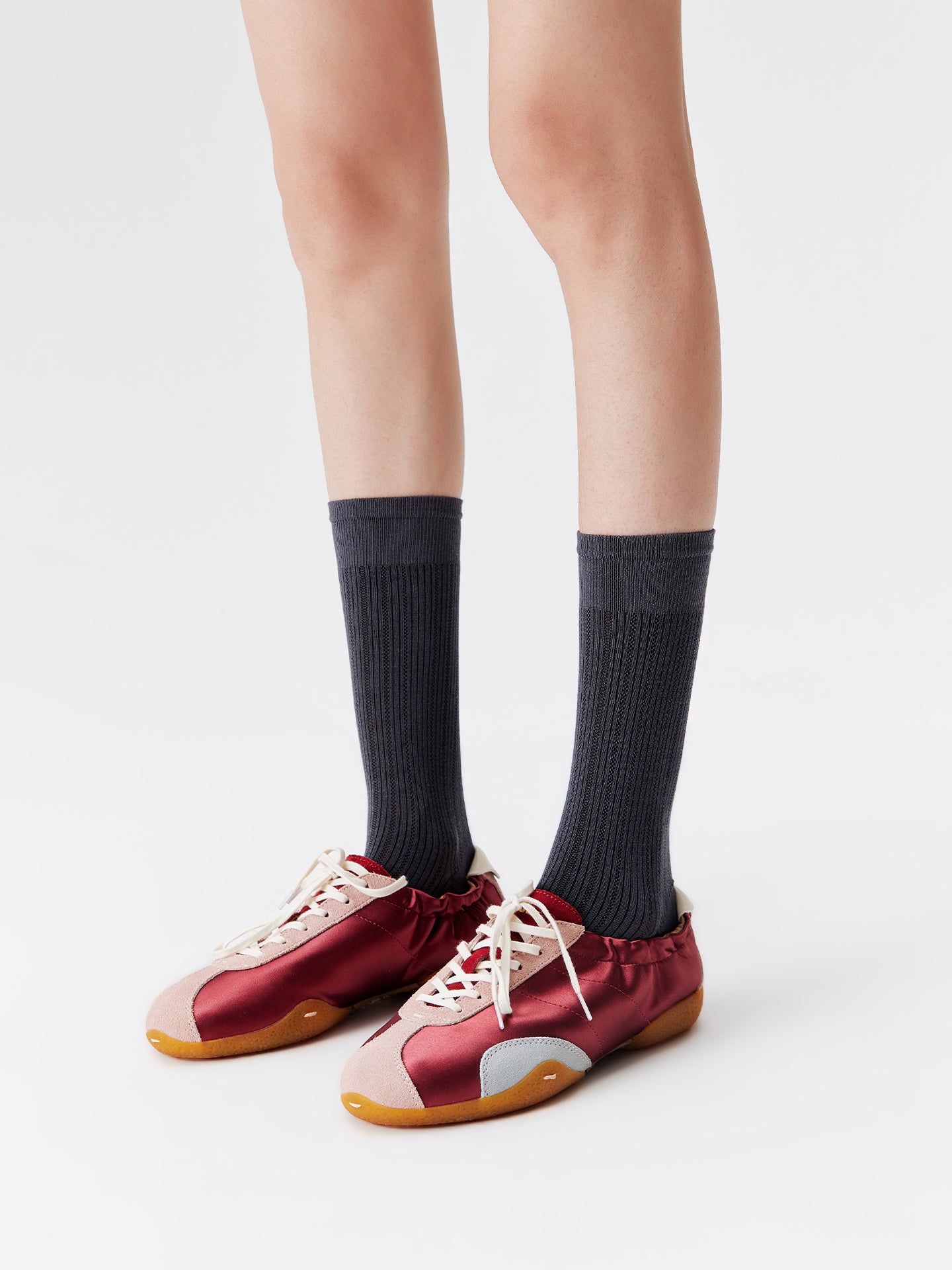 Chain Pattern Silk Blend Crew Socks