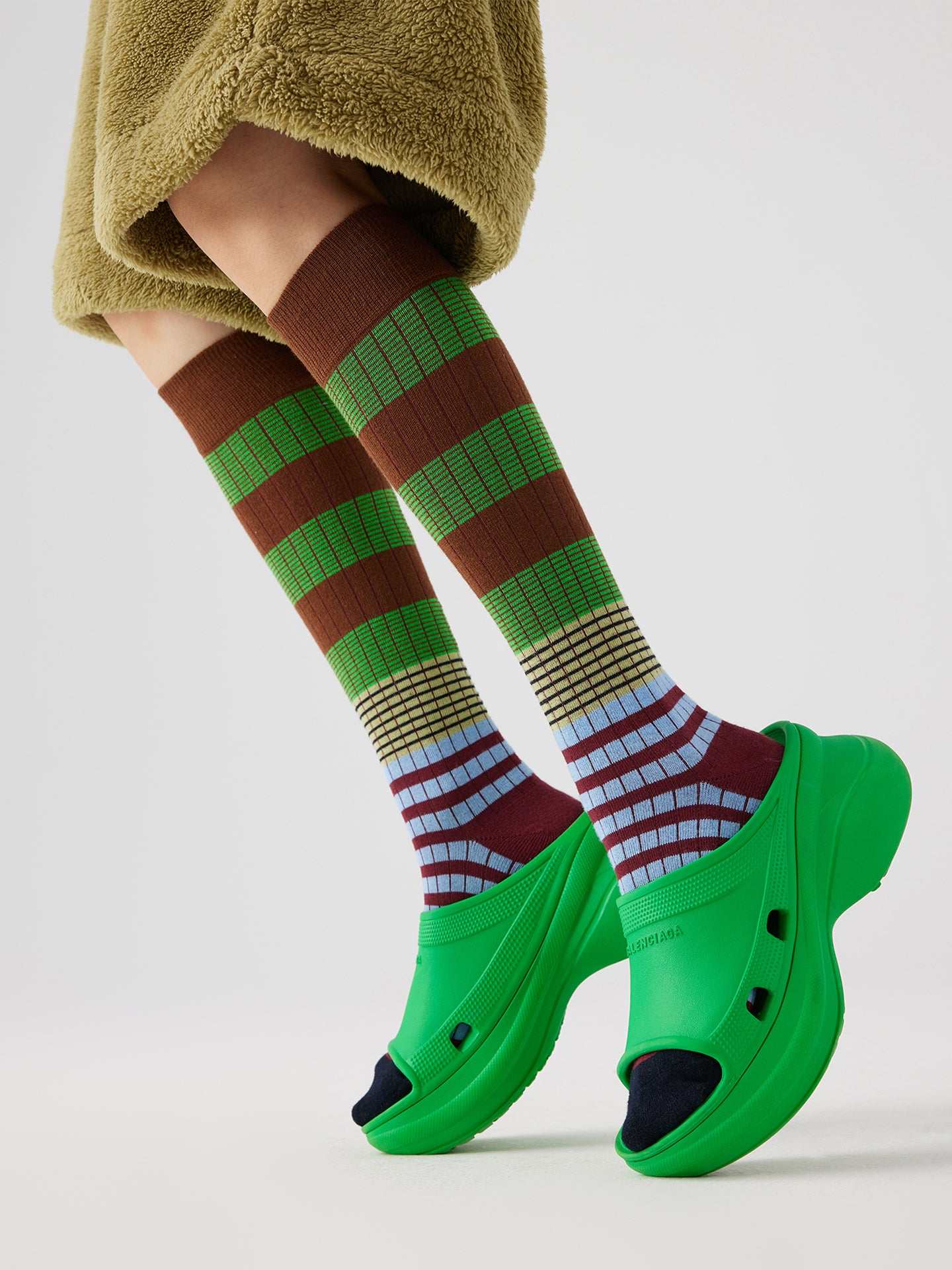 Color Clash Under Knee Sock