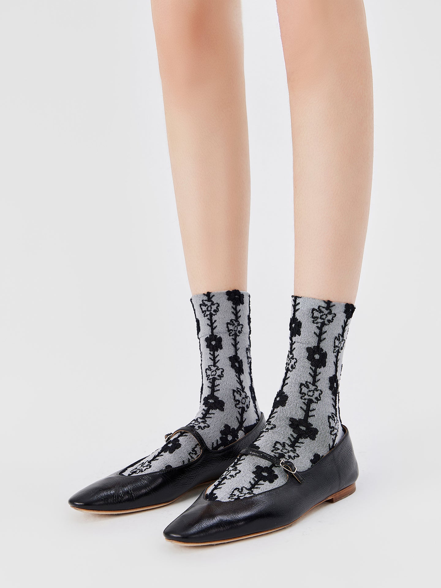 Flower Textured Crew Sock