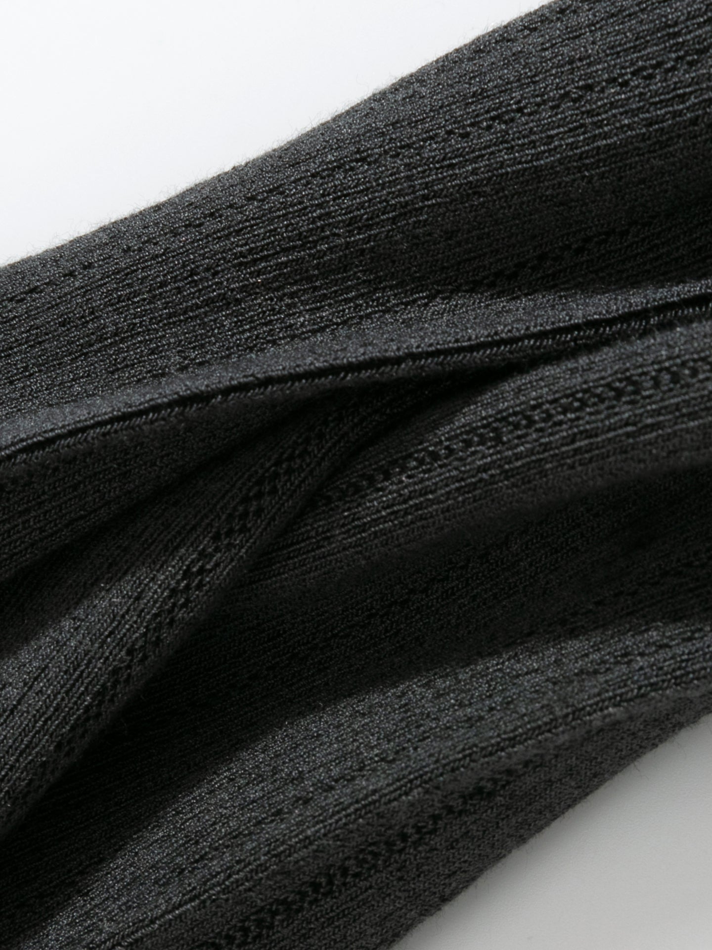 Chain Pattern Silk Blend Crew Socks