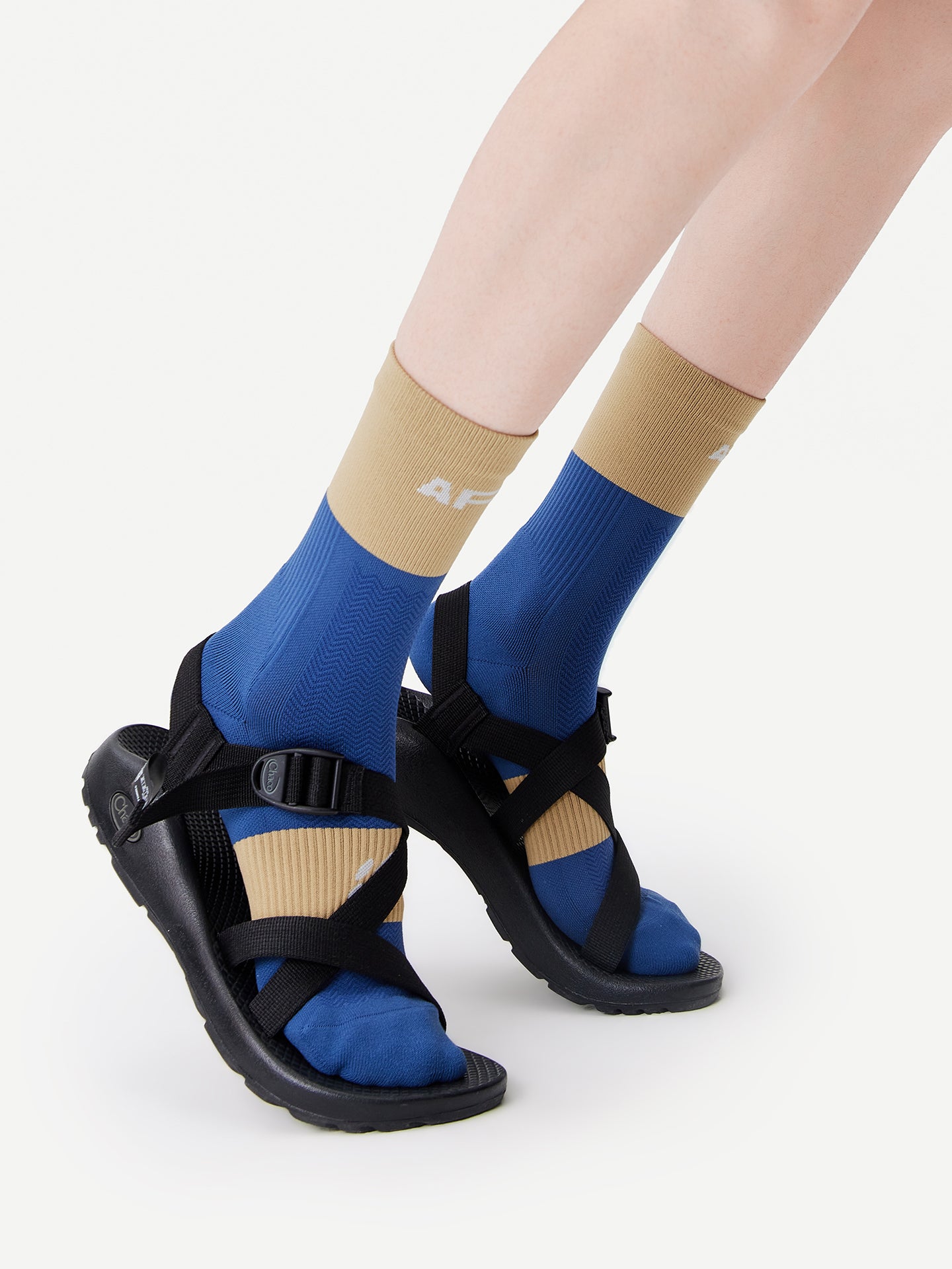 Contrast Color Sport Crew Sock